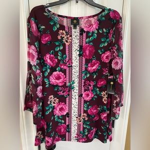 New JM Collection Top with Wide Sleeves and Side Hem Split; PP 22” Length 29”